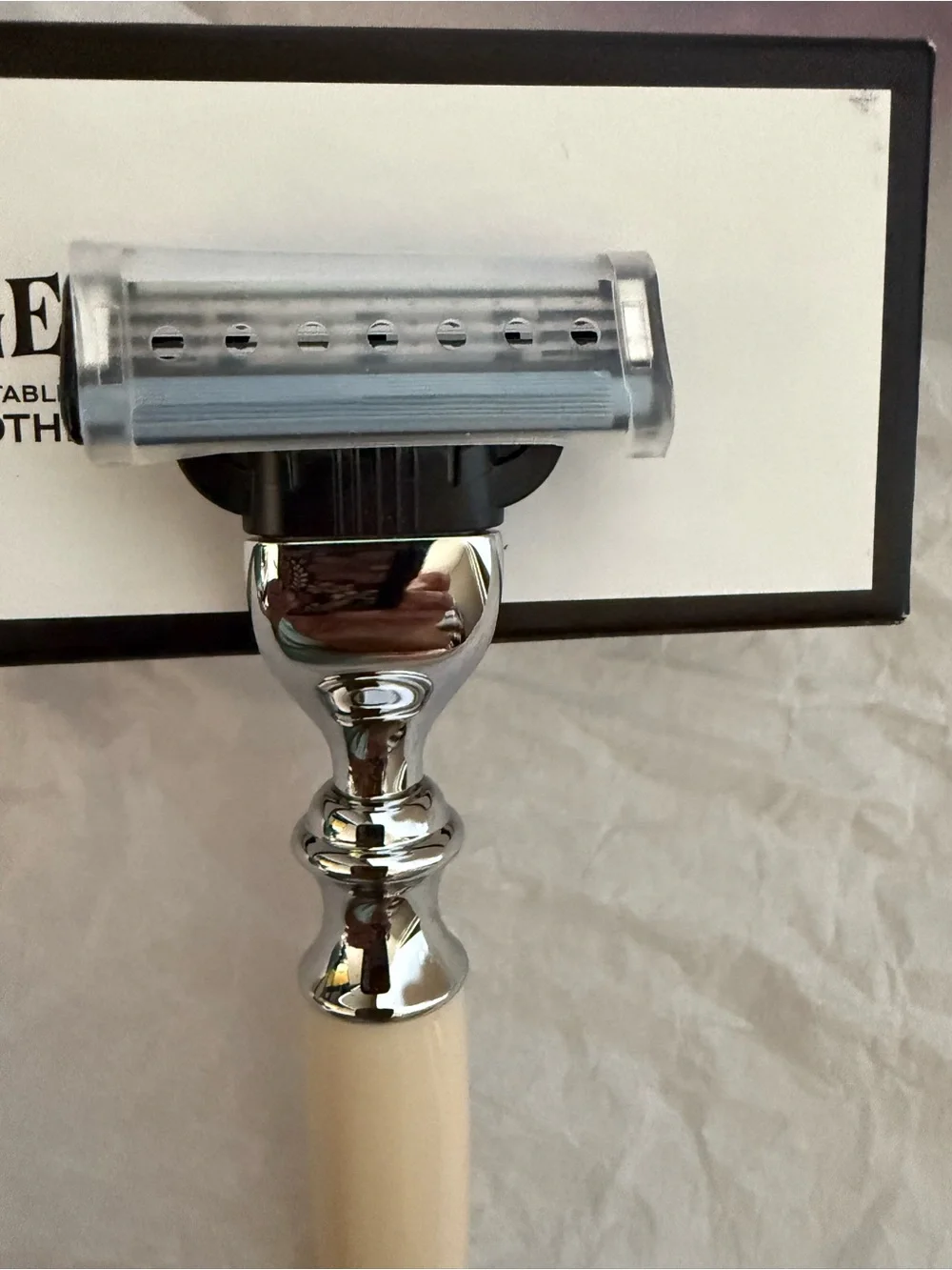 NEW C.O. Bigelow Premium Mach3 Razor - Ivory & Chrome